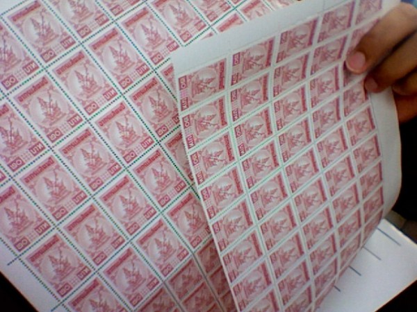 stamp อากรสแตมป์จำนวนมากที่น้อง admin ต้องติดแนบสัญญาสำหรับโปรเจ็คราคาสามล้านบาท