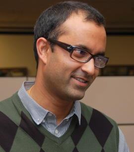 twitter-vice Santosh Jayaram ,Vice president คนใหม่ของ twitter เป็น manager ส่วน search quality operations ของ Google !