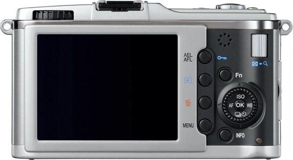 e-p1_rear E-P1 มีจอใหญ่เช่นเดียวกับ canon 500D