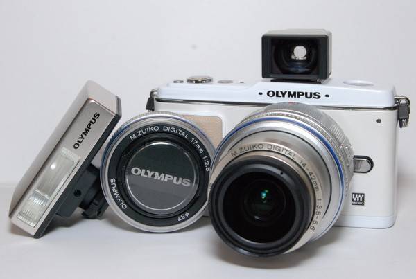 olympus_ep1_test_3 ขนาดอุปกรณ์เสริมเมื่อเทียบกับกล้อง E-P1