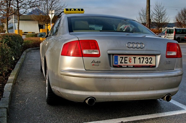 Audi S8 Taxi