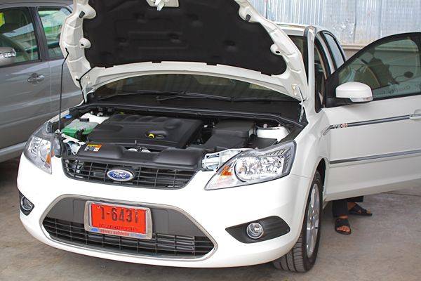 focus-tdci-2009-10 เมื่อสตาร์ท เสียงเครื่องดีเซลก็ดังเหลาๆออกมา ตอนแรกดังพอสมควรและค่อยๆเบาลง