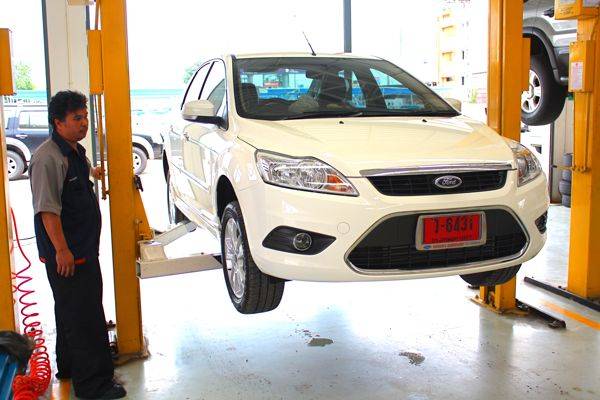 focus-tdci-2009-14 ลอยขึ้นไปบน Hoist