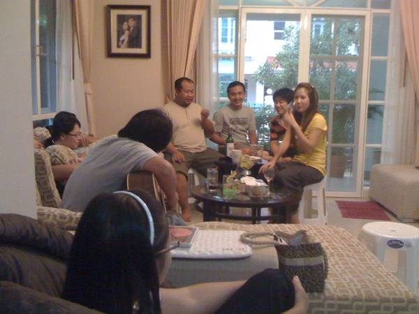 party-iamnadia-05 เริ่มจะเมาแต่บ่ายสี่แล้ว