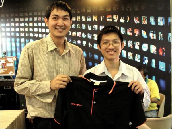 sugree-shirt เอาเสื้อมาให้สุกรี คิดราคาเท่าเดิม 170 บาท (ถ่ายโดย @warong)