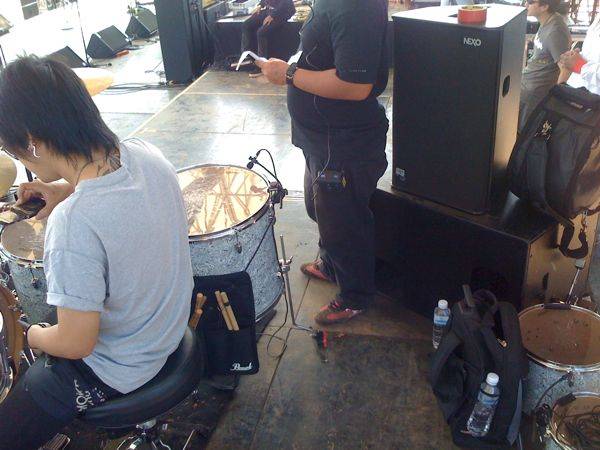 deeboyd3 มอนิเตอร์ของมือกลอง ใช้ลำโพง Nexo กับ Sub เรียกว่าถ้าอยู่ข้างนอกเปิดผับย่อมๆได้