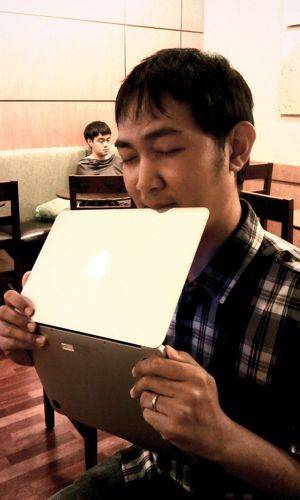 ได้ Macbook Air คืนแล้ว ภาพโดย @muenue ได้ Macbook Air คืนแล้ว ภาพโดย @muenue