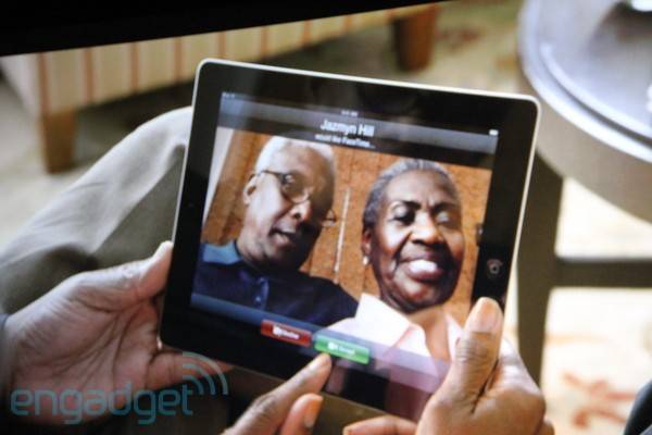 facetime กับพ่อแม่ ด้วย ipad2 facetime กับพ่อแม่ ด้วย ipad2