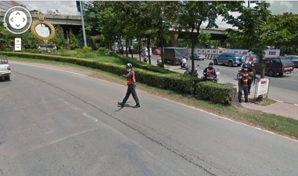 google street view โดนตำรวจเรียกซะงั้น google street view โดนตำรวจเรียกซะงั้น