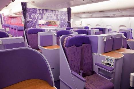 Royal Silk business class เนื่องจากที่นั่งเรียงแบบ 1-2-1 ทำให้ไม่มีใครมาก้าวข้ามตอนคุณหลับ Royal Silk business class เนื่องจากที่นั่งเรียงแบบ 1-2-1 ทำให้ไม่มีใครมาก้าวข้ามตอนคุณหลับ