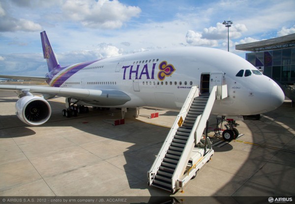 A380 ถึงไทยแล้ว พร้อมพิธีรับมอบยิ่งใหญ่โดยผู้บริหารแอร์บัสและการบินไทย A380 ถึงไทยแล้ว พร้อมพิธีรับมอบยิ่งใหญ่โดยผู้บริหารแอร์บัสและการบินไทย