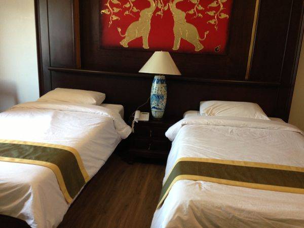 ห้องพักโรงแรม ช Chour palace ค่อนข้างดีมาก ห้องพักโรงแรม ช Chour palace ค่อนข้างดีมาก