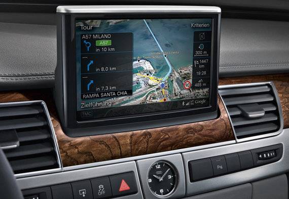 Google Earth และ Wikipedia ใน AUDI A8 ใหม่