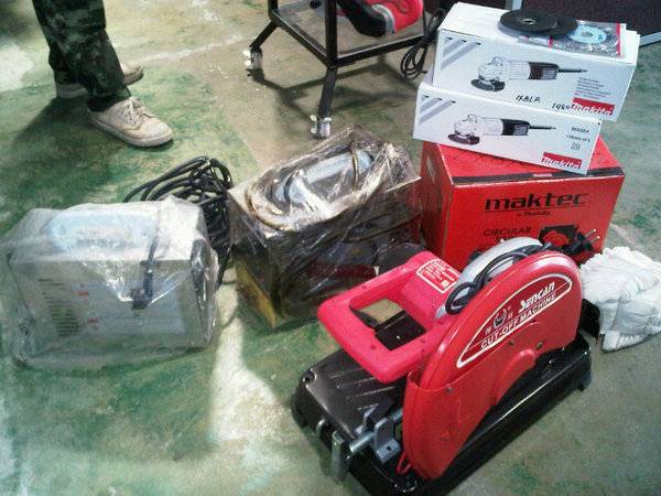 @mr_aum @tutuamy นำเงินสมทบทุนไปซื้อเครื่องมือซ่อมบ้าน