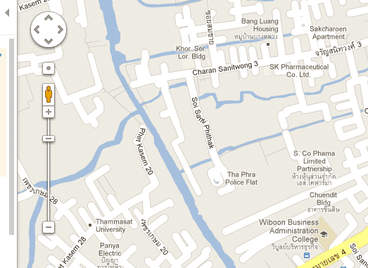 google street view มีไอคอนรูปคนด้านซ้ายสีเหลือง ลากมาวางที่ถนนที่เป็นสีฟ้า