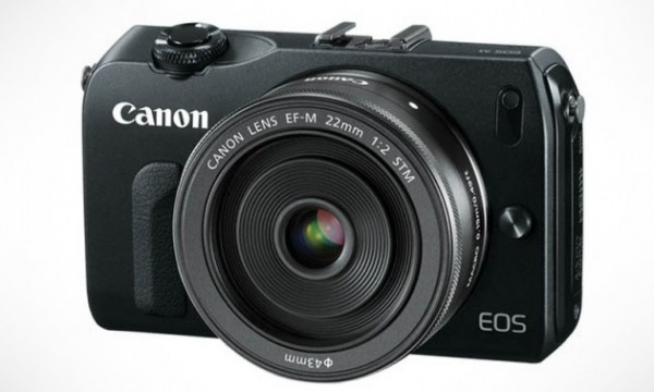 EOS M สีดำ