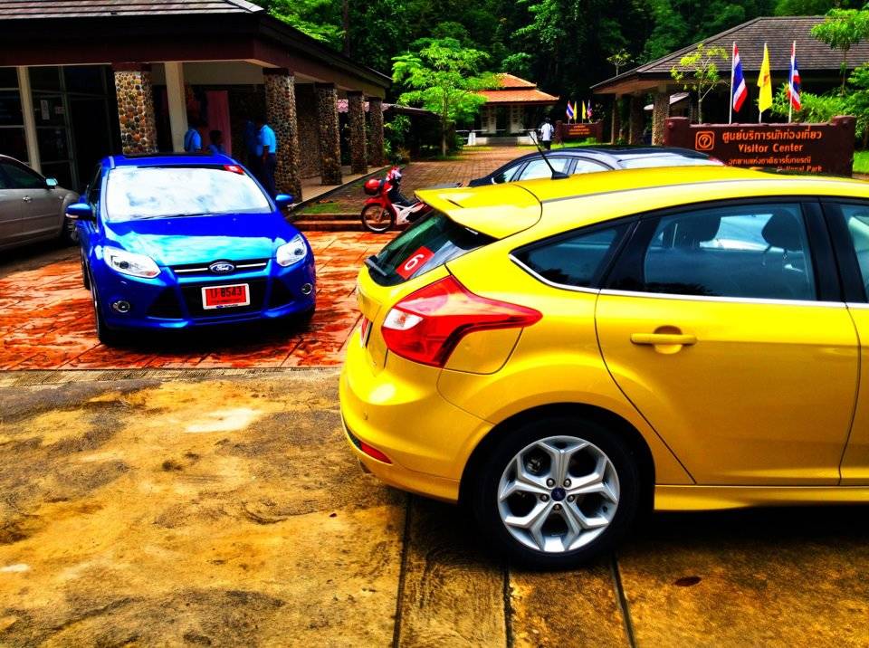 Ford Focus ใหม่ แนะนำสีสวยคือน้ำเงิน เหลืองมัสตาร์ด แดง เทา