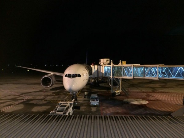 787-thais-01