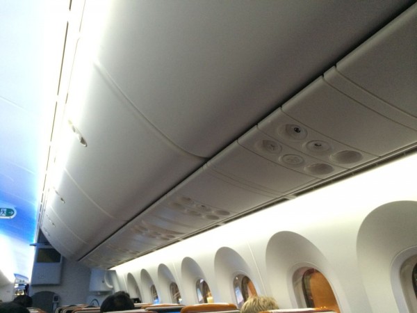 787-thais-13