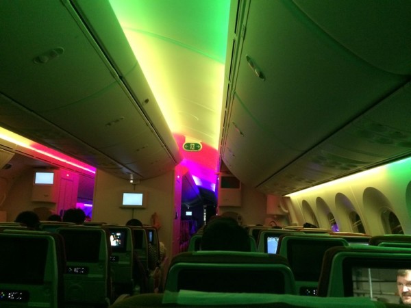 787-thais-20
