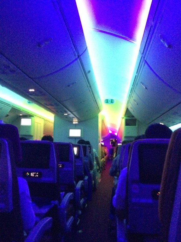 787-thais-23